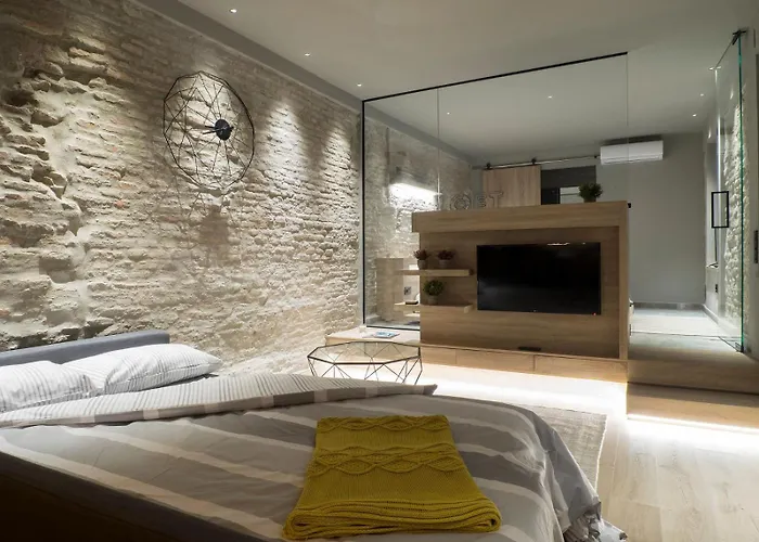 Homely Malaga Jinetes Loft